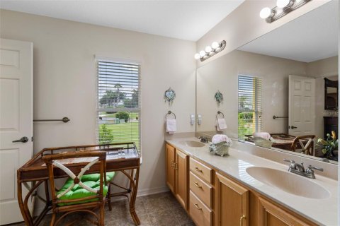 House in Leesburg, Florida 3 bedrooms, 275.08 sq.m. № 1914768 - photo 27