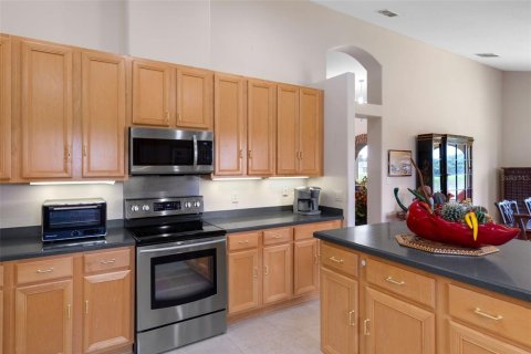 House in Leesburg, Florida 3 bedrooms, 275.08 sq.m. № 1914768 - photo 17