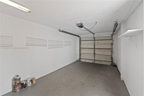Touwnhouse à vendre à Hialeah, Floride: 4 chambres, 183.95 m2 № 1839492 - photo 11