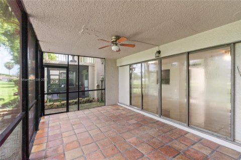 Touwnhouse à vendre à Hialeah, Floride: 4 chambres, 183.95 m2 № 1839492 - photo 14