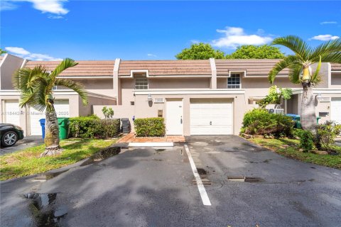 Touwnhouse à vendre à Hialeah, Floride: 4 chambres, 183.95 m2 № 1839492 - photo 29