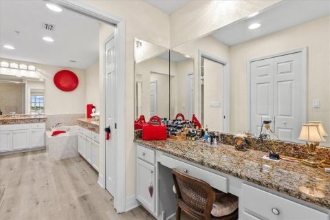 Condo in Osprey, Florida, 2 bedrooms  № 2142445 - photo 18