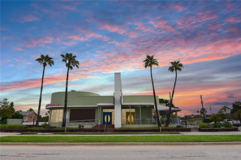 Commercial property in Saint Augustine, Florida 536.05 sq.m. № 1844321 - photo 1