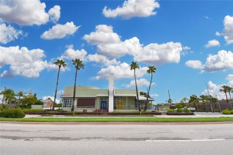 Commercial property in Saint Augustine, Florida 536.05 sq.m. № 1844321 - photo 7
