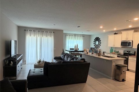 Adosado en venta en Kissimmee, Florida, 3 dormitorios, 187.57 m2 № 2267195 - foto 6