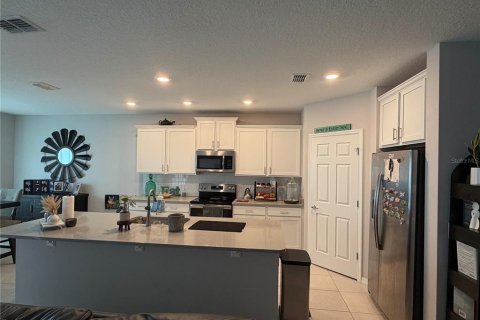 Adosado en venta en Kissimmee, Florida, 3 dormitorios, 187.57 m2 № 2267195 - foto 3