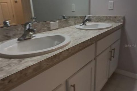 Adosado en venta en Kissimmee, Florida, 3 dormitorios, 187.57 m2 № 2267195 - foto 30