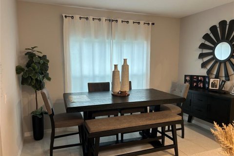 Adosado en venta en Kissimmee, Florida, 3 dormitorios, 187.57 m2 № 2267195 - foto 8