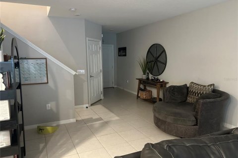 Adosado en venta en Kissimmee, Florida, 3 dormitorios, 187.57 m2 № 2267195 - foto 2