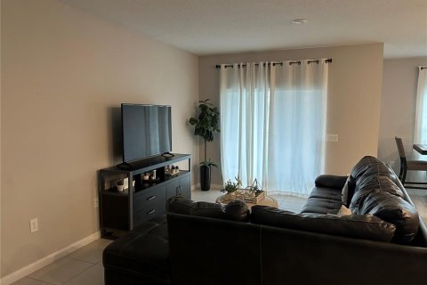 Adosado en venta en Kissimmee, Florida, 3 dormitorios, 187.57 m2 № 2267195 - foto 7