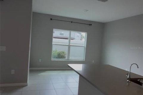 Adosado en venta en Kissimmee, Florida, 3 dormitorios, 187.57 m2 № 2267195 - foto 25