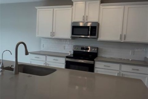 Adosado en venta en Kissimmee, Florida, 3 dormitorios, 187.57 m2 № 2267195 - foto 24