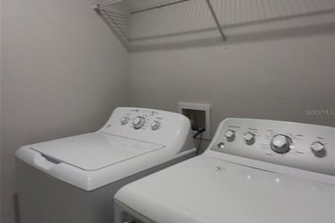 Adosado en venta en Kissimmee, Florida, 3 dormitorios, 187.57 m2 № 2267195 - foto 28