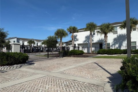 Adosado en venta en Kissimmee, Florida, 3 dormitorios, 187.57 m2 № 2267195 - foto 17