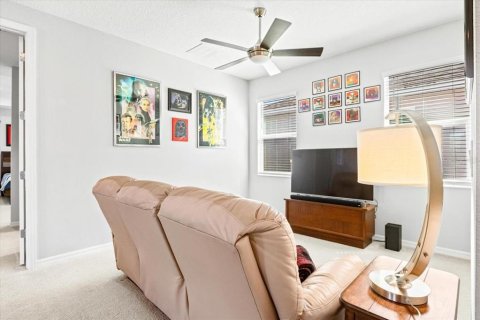 House in Sanford, Florida 5 bedrooms, 252.51 sq.m. № 2231260 - photo 21