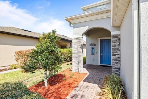 House in Sanford, Florida 5 bedrooms, 252.51 sq.m. № 2231260 - photo 2