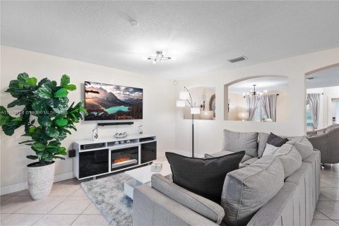 Townhouse in Miami, Florida 4 bedrooms, 214.33 sq.m. № 1830401 - photo 18