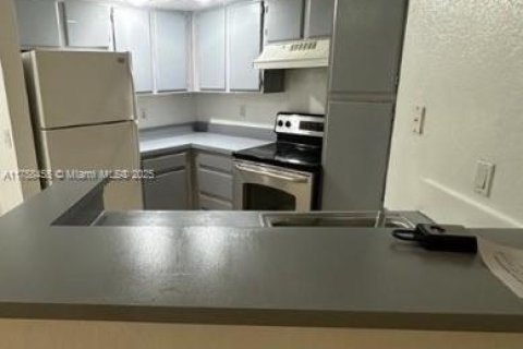 Copropriété à vendre à Sunrise, Floride: 1 chambre, 69.03 m2 № 1504451 - photo 4