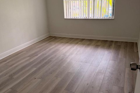 Condo in Miami, Florida, 1 bedroom  № 2178284 - photo 4
