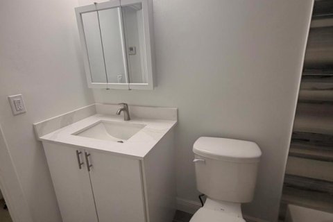 Condo in Miami, Florida, 1 bedroom  № 2178284 - photo 5