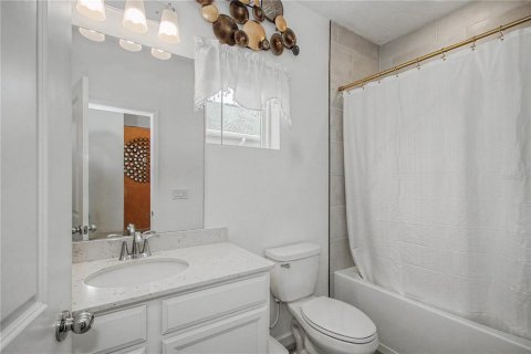 House in LIBERTY VILLAGE in Ocala, Florida 4 bedrooms, 189.43 sq.m. № 2345177 - photo 15