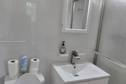 Купить виллу или дом в Майами, Флорида 3 спальни, 134.24м2, № 1931351 - фото 18