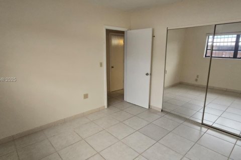 Купить виллу или дом в Майами, Флорида 3 спальни, 134.24м2, № 1931351 - фото 15