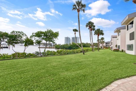 Condominio en venta en North Palm Beach, Florida, 2 dormitorios, 165.46 m2 № 2184449 - foto 19