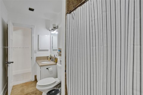 House in Cutler Bay, Florida 4 bedrooms, 177.07 sq.m. № 1684173 - photo 26