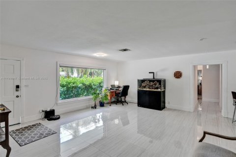 House in Cutler Bay, Florida 4 bedrooms, 177.07 sq.m. № 1684173 - photo 28