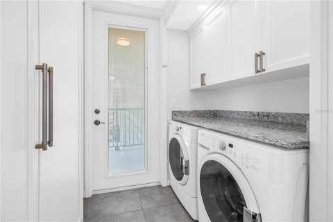 Снять в аренду кондоминиум в Галфпорта, Флорида 9 комнат, 205.31м2, № 2111190 - фото 11