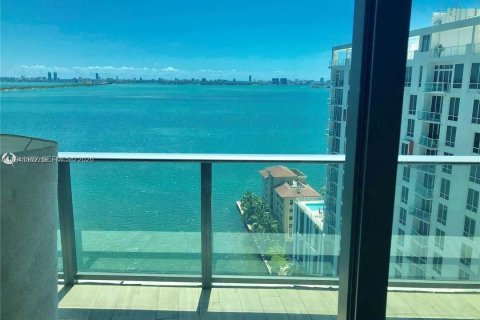 Condominio en venta en Miami, Florida, 2 dormitorios, 101.73 m2 № 2000706 - foto 2
