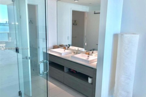 Condominio en venta en Miami, Florida, 2 dormitorios, 101.73 m2 № 2000706 - foto 5