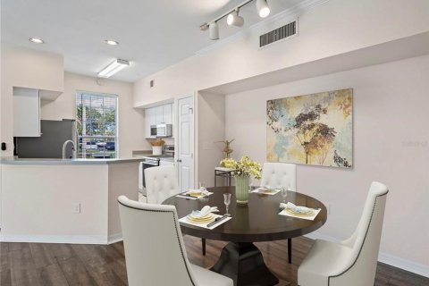 Condo in Tampa, Florida, 1 bedroom  № 1757067 - photo 11
