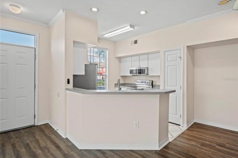 Condo in Tampa, Florida, 1 bedroom  № 1757067 - photo 8
