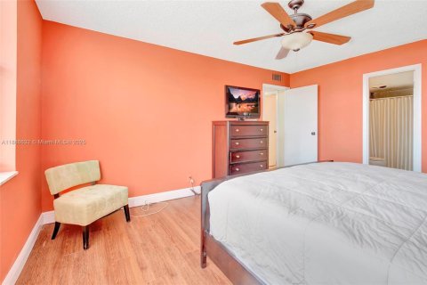 Condominio en venta en Lauderhill, Florida, 2 dormitorios, 98.48 m2 № 1983371 - foto 13