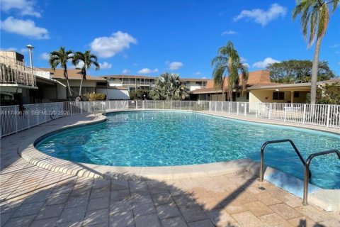 Condominio en venta en Miami, Florida, 2 dormitorios, 82.03 m2 № 2077313 - foto 4