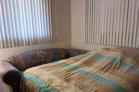 Condominio en venta en Miami, Florida, 2 dormitorios, 82.03 m2 № 2077313 - foto 10