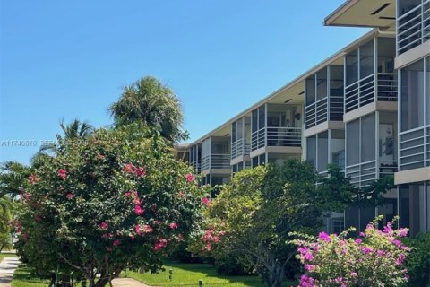 Condominio en venta en Miami, Florida, 2 dormitorios, 82.03 m2 № 2077313 - foto 18