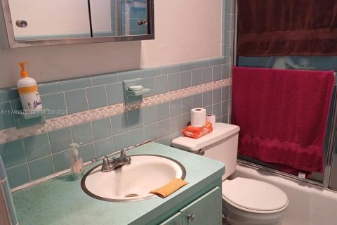 Condominio en venta en Miami, Florida, 2 dormitorios, 82.03 m2 № 2077313 - foto 13
