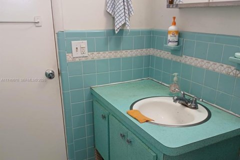 Condominio en venta en Miami, Florida, 2 dormitorios, 82.03 m2 № 2077313 - foto 11