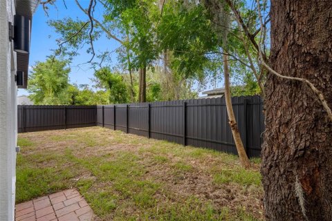 House in Tampa, Florida 3 bedrooms, 139.35 sq.m. № 2225357 - photo 10