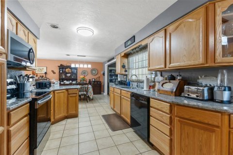House in Beverly Hills, Florida 3 bedrooms, 183.76 sq.m. № 2394061 - photo 14