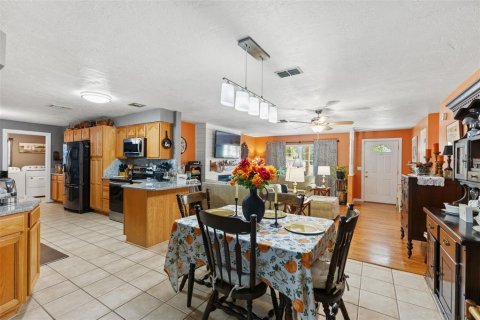 House in Beverly Hills, Florida 3 bedrooms, 183.76 sq.m. № 2394061 - photo 19