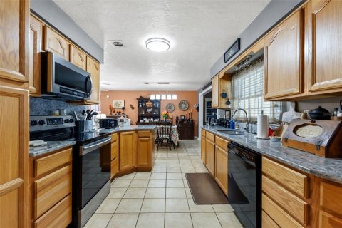 House in Beverly Hills, Florida 3 bedrooms, 183.76 sq.m. № 2394061 - photo 15