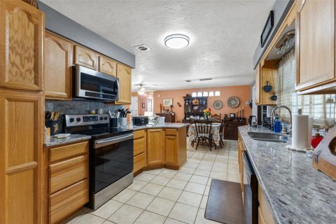 House in Beverly Hills, Florida 3 bedrooms, 183.76 sq.m. № 2394061 - photo 16