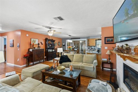 House in Beverly Hills, Florida 3 bedrooms, 183.76 sq.m. № 2394061 - photo 8