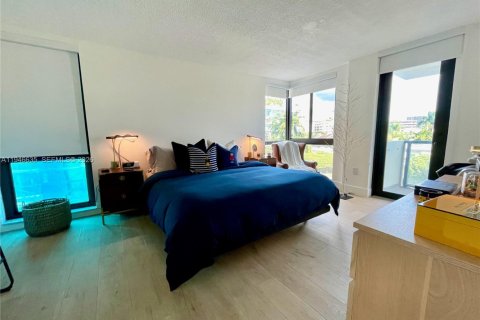 Купить кондоминиум в Бей-Харбор-Айлендс, Флорида 2 спальни, 97.55м2, № 2005033 - фото 10