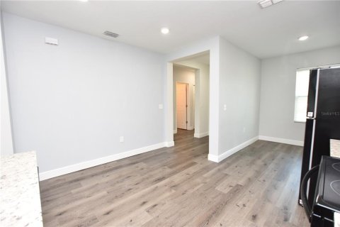 Villa ou maison à louer à Poinciana, Floride: 3 chambres, 115.2 m2 № 1778461 - photo 9