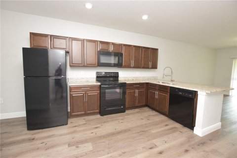 Villa ou maison à louer à Poinciana, Floride: 3 chambres, 115.2 m2 № 1778461 - photo 2